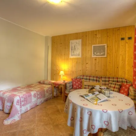 Le Talus Apartahotel Courmayeur