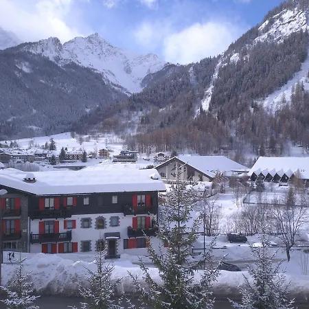 Aparthotel Le Talus 2*